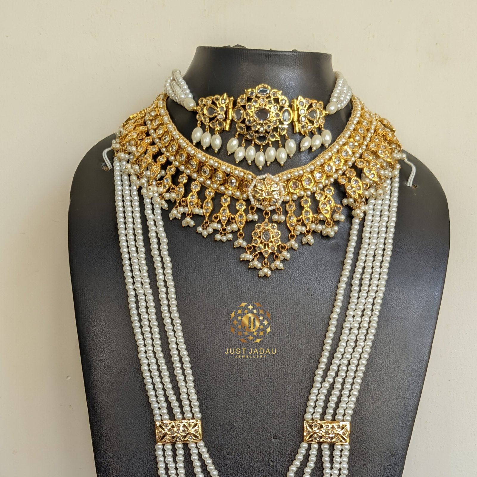 Roshan aara Bridal Set