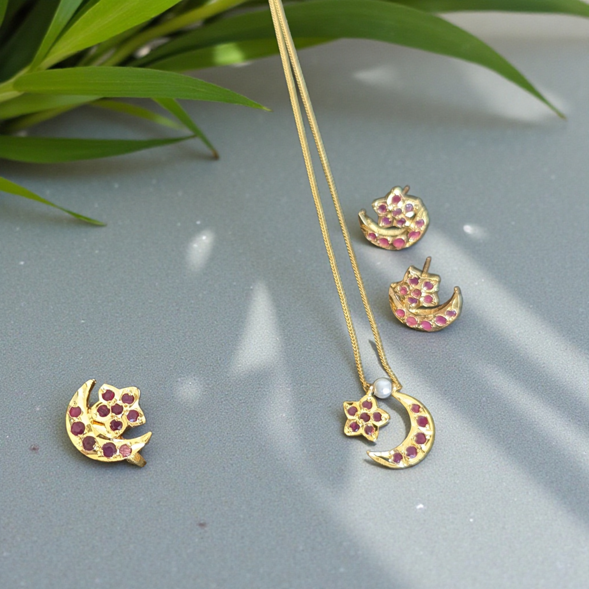 Chand Tara Pendant Set with finger ring