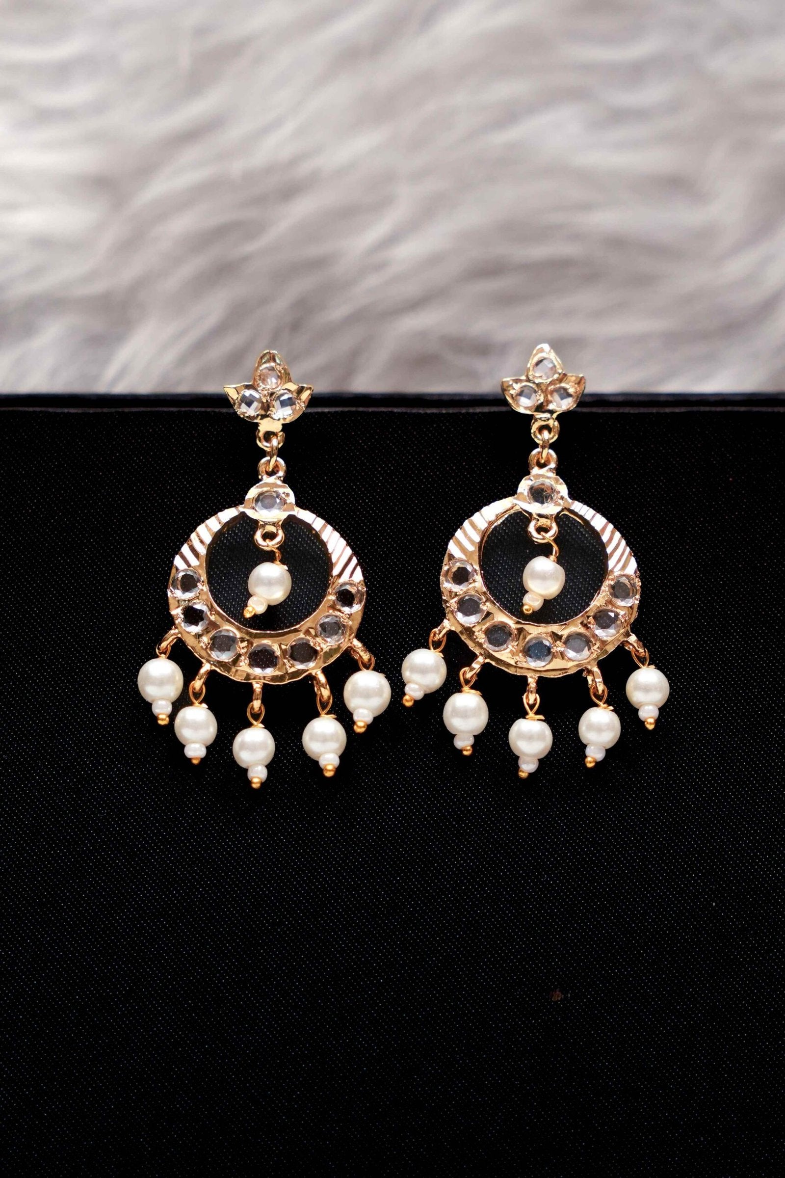 Simi Small Chandbali