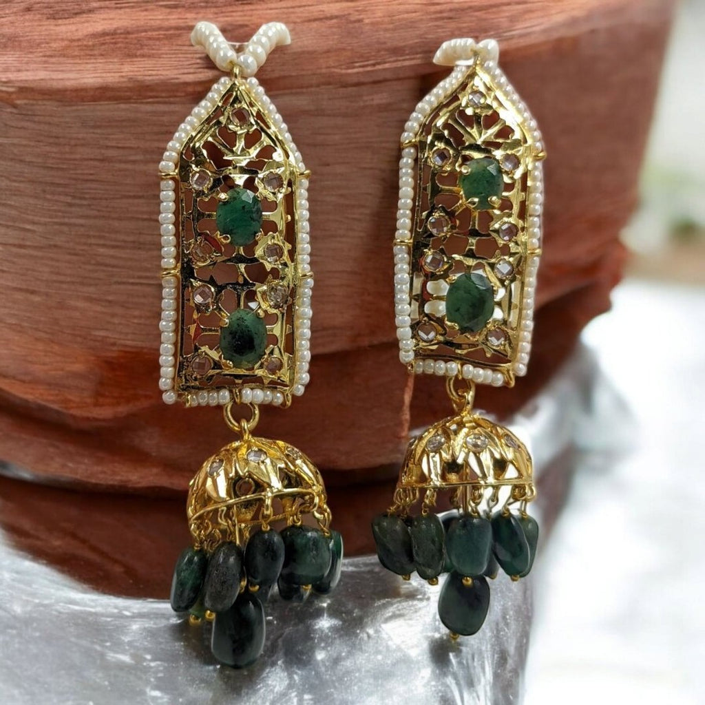 Sumaiyah Choker Set in Real Emerald n Real Pearls