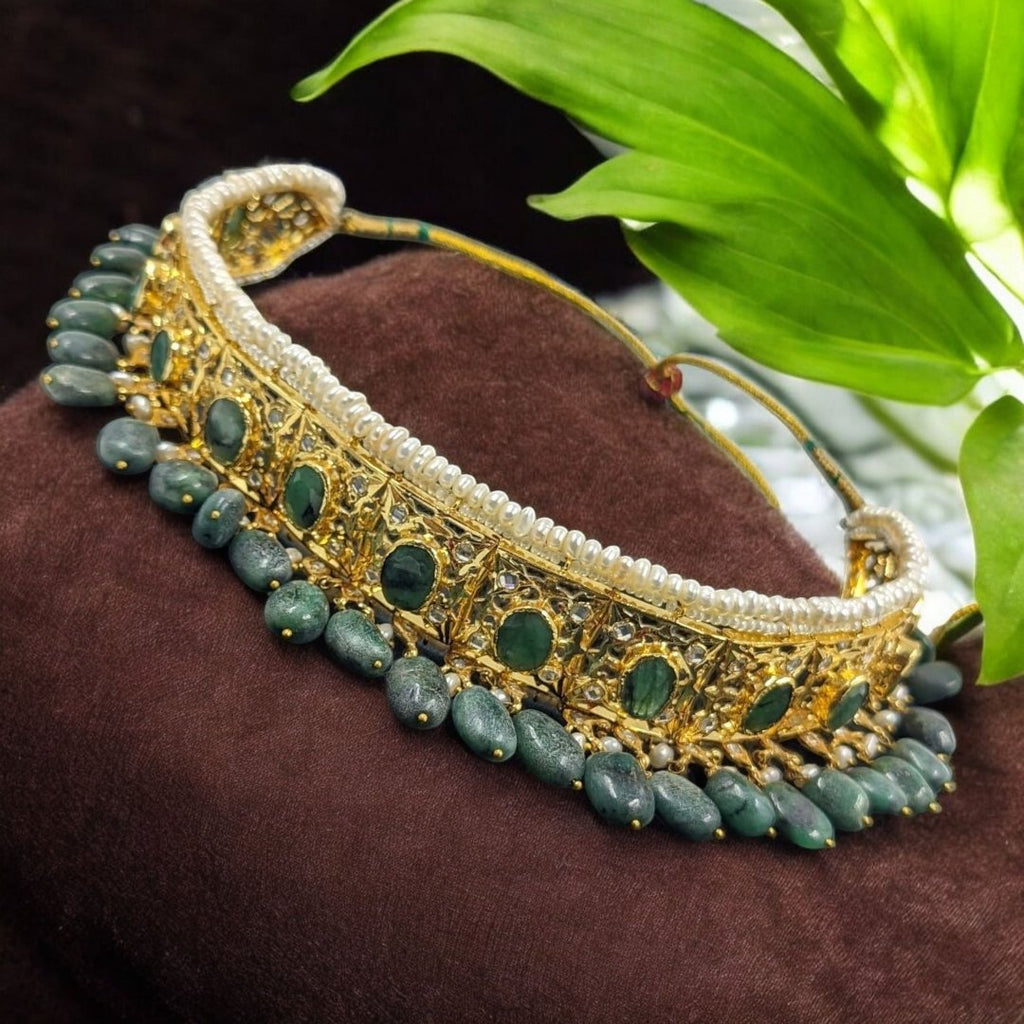 Sumaiyah Choker Set in Real Emerald n Real Pearls