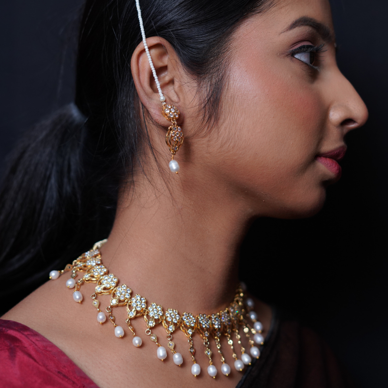 Fabia Necklace Set in Real Pearls