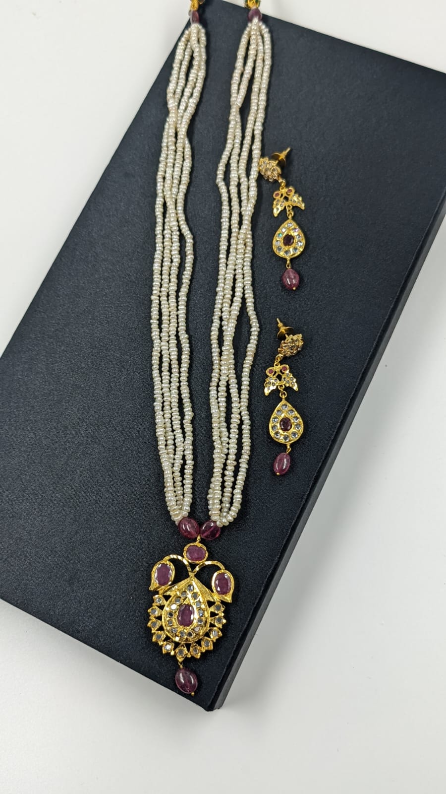 Jugni in real Ruby and real Pearls