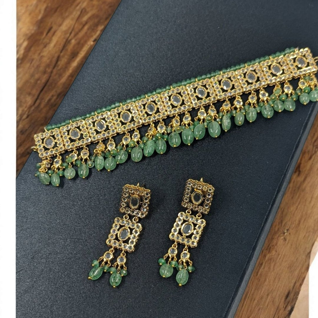 Zavia Choker Set in Real Emerald