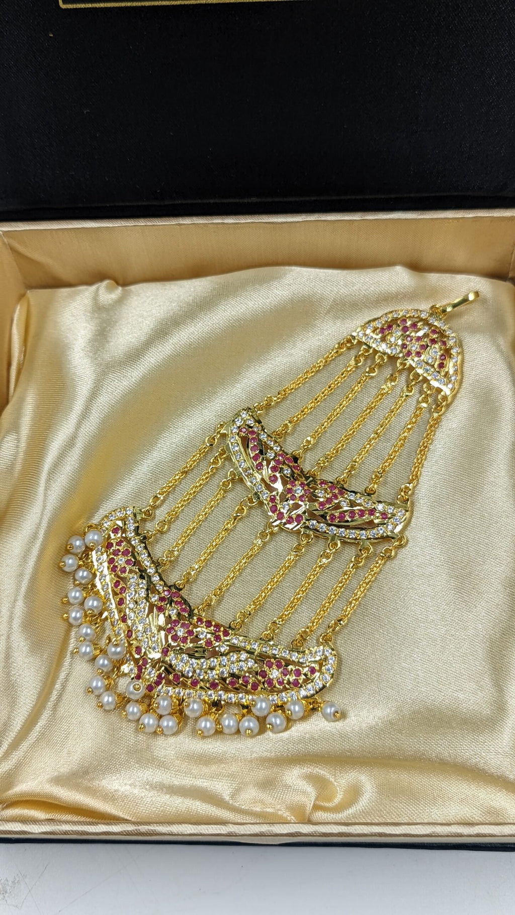 Zerlin Bridal set with Hathphool