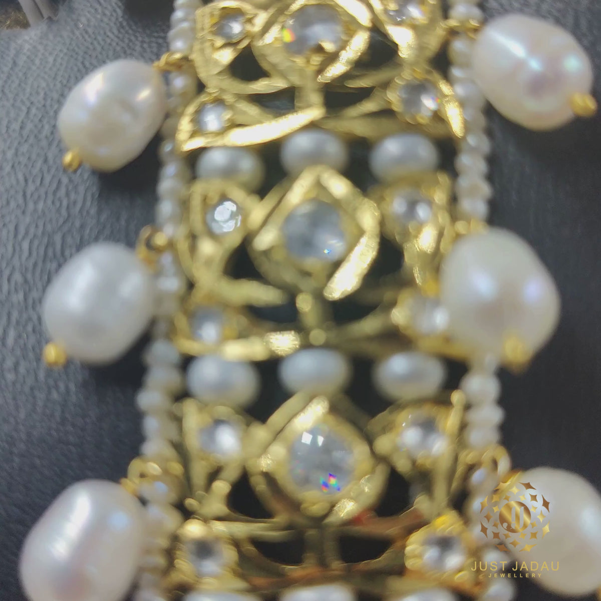 Ibtida Asif Jahi Haar in Mossinite And Antique Real Pearls