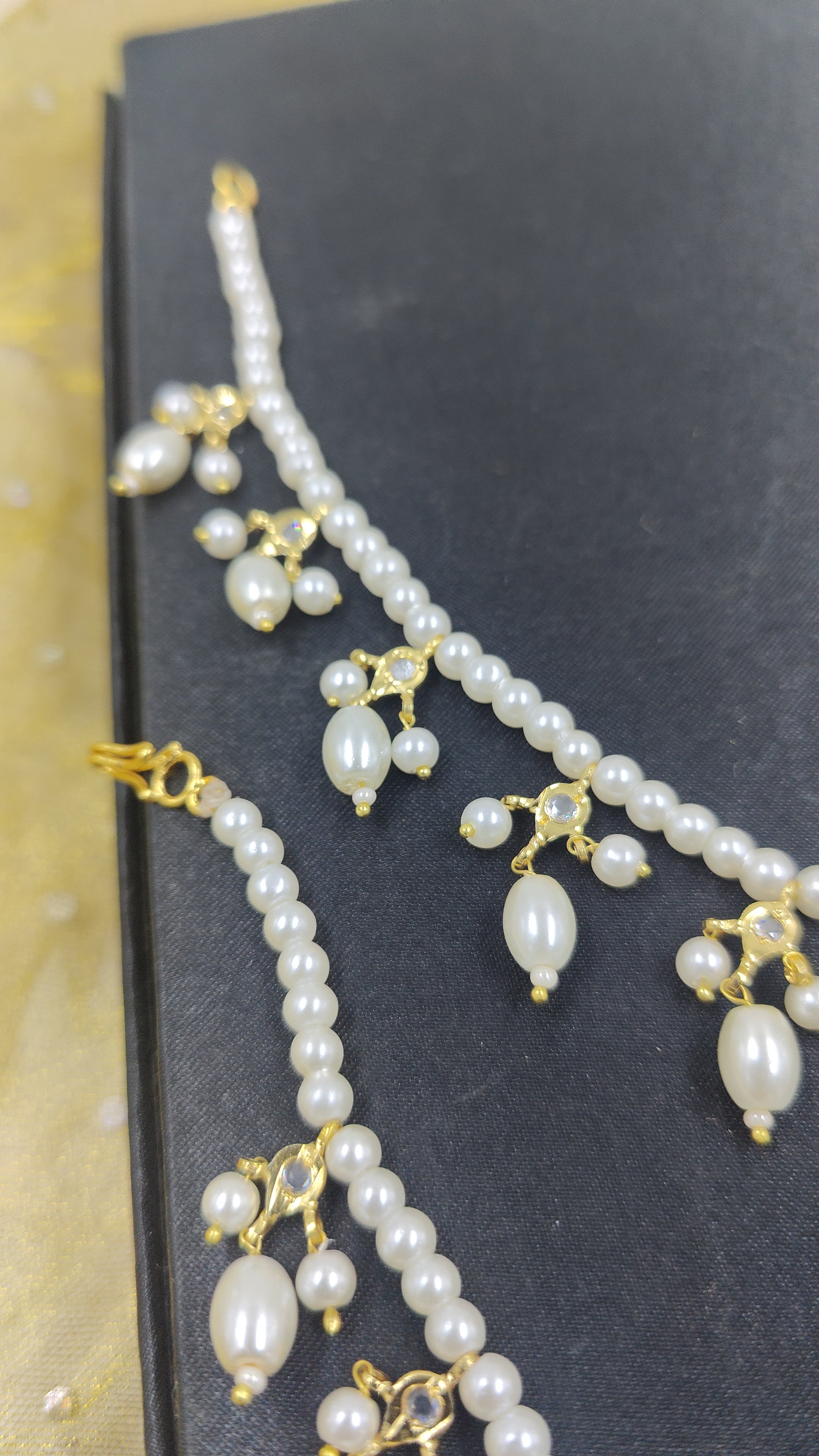 Basira Anklets In Pearls