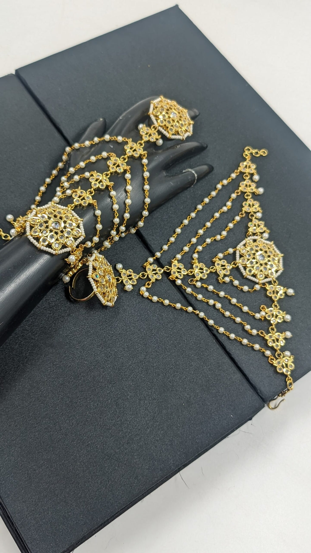 Shahnai Braidal set in Real Emerald