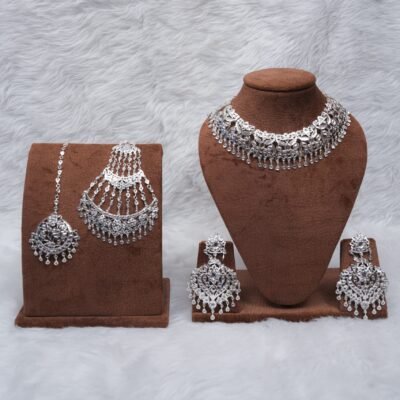 Sumaiya Bridal Jewelry Set with gold-plated necklace and ruby stones