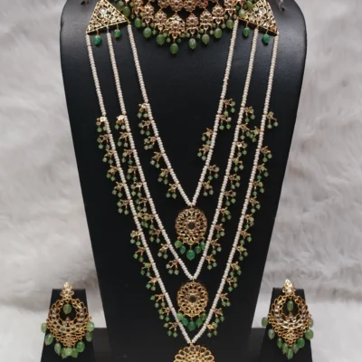 Freya Bridal Set Necklace with Real Emeralds – Close-Up